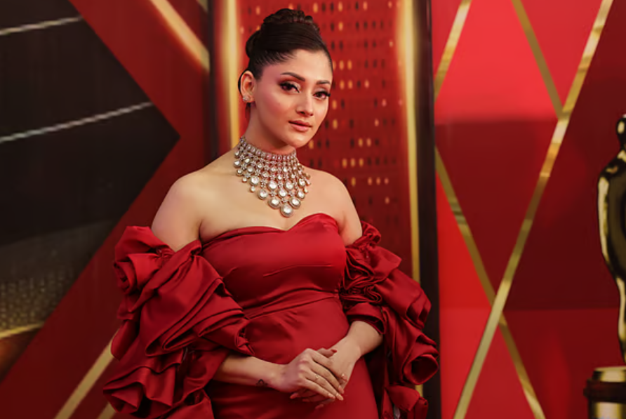 গোপনে বিয়ে করেছেন পূজা? মুখ খুললেন নায়িকা, দিলেন সতর্কবার্তা