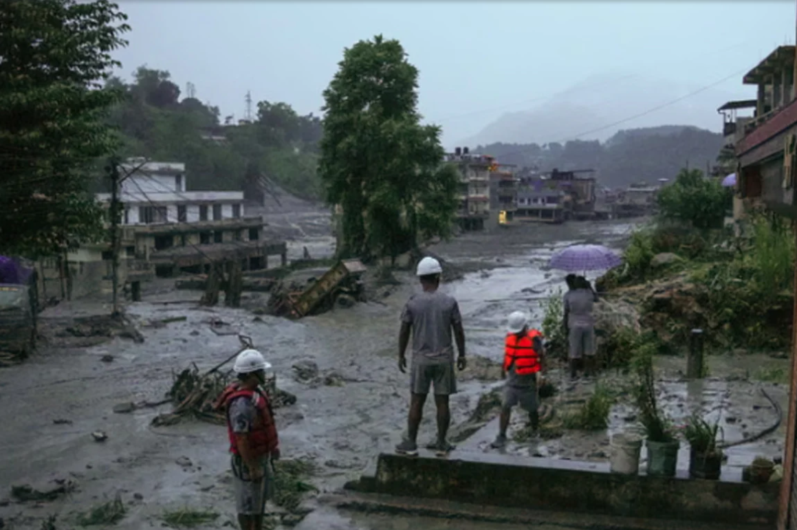 নেপালে ৩৪১ পর্যটক নিখোঁজ, কোন দেশের কত জন