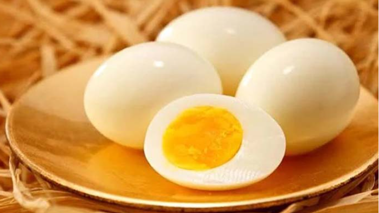 সকালে সেদ্ধ ডিম খাওয়ার উপকারিতা