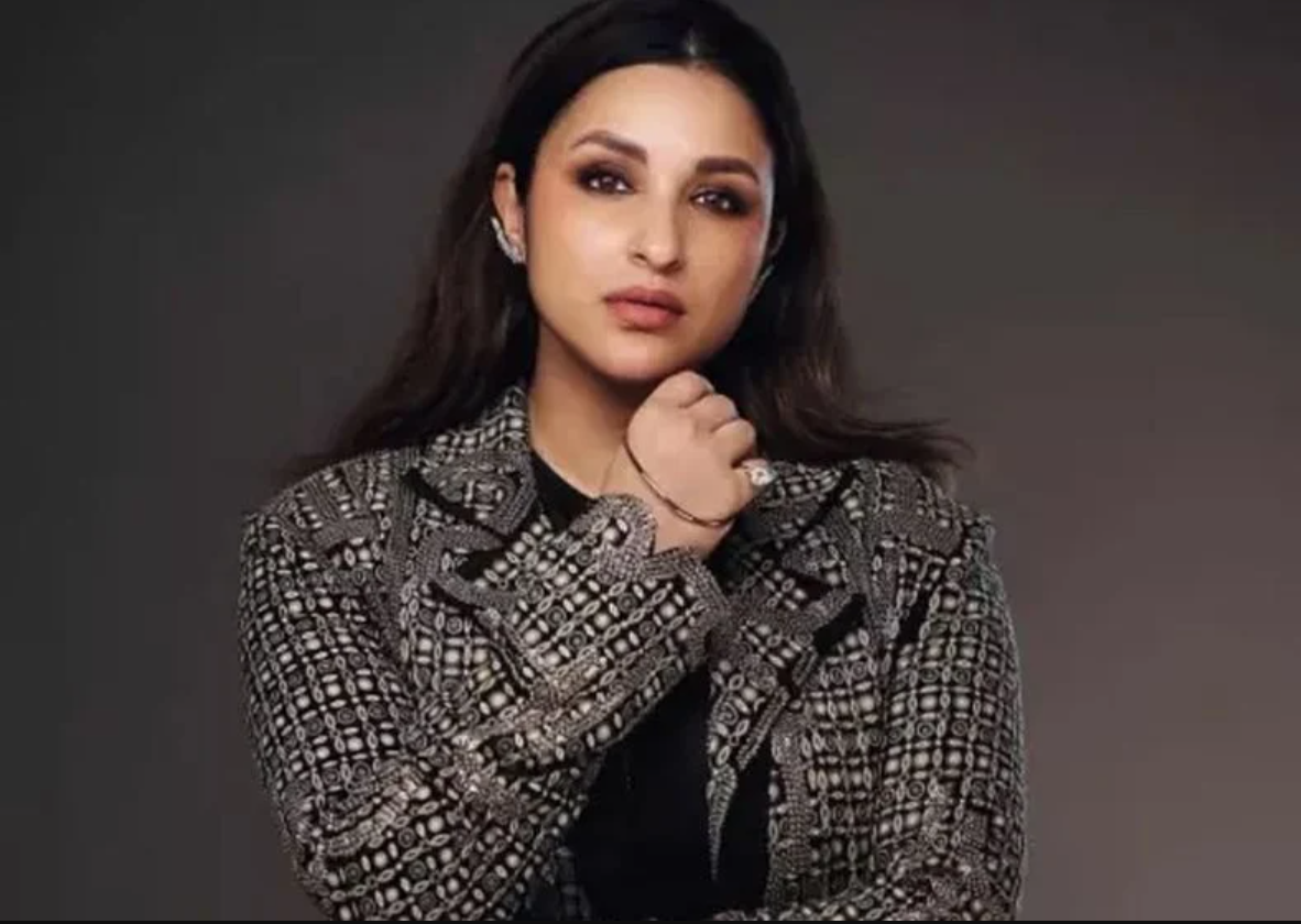 কেন কাজে গিয়ে তিন ঘণ্টা কেঁদেছিলেন পরিণীতি?