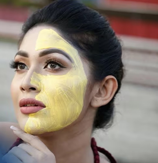 রূপচর্চাতেও ঘি: উপকার কতটা, কারা ব্যবহার করবেন না