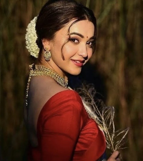 বিয়ে নিয়ে তাড়া নেই কৌশানির