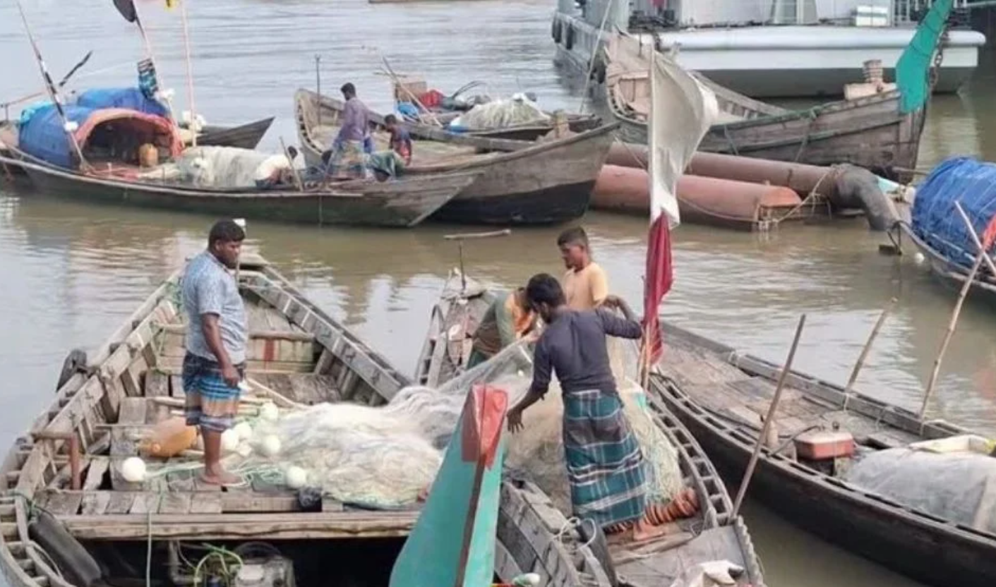 মেঘনায় মাছ ধরায় ২২ দিনের নিষেধাজ্ঞা