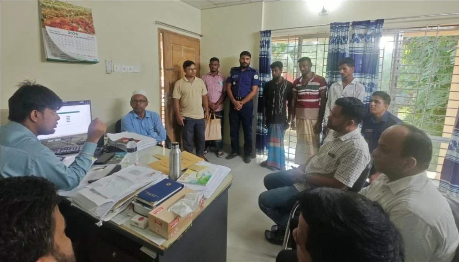 নিষেধাজ্ঞা অমান্য করে ইলিশ ধরায় ৩ জেলের কারাদণ্ড