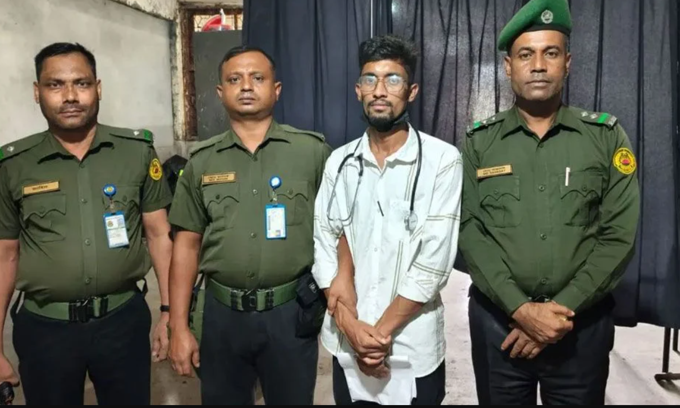 ঢামেকের জরুরি বিভাগে ভুয়া চিকিৎসক আটক