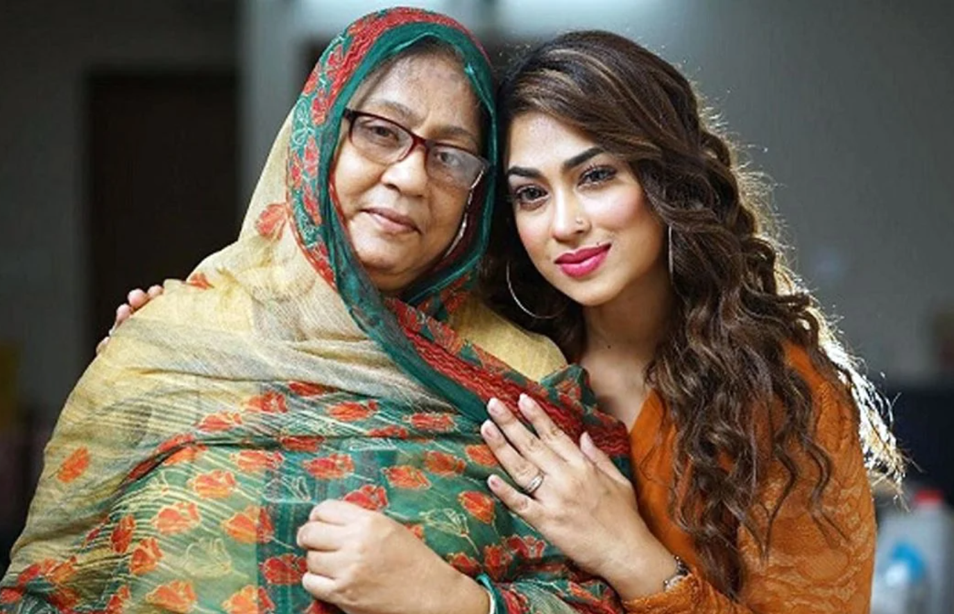 চিত্রনায়িকা পপির মা ইন্তেকাল করেছেন